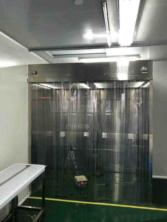 負(fù)壓稱量罩結(jié)構(gòu)圖由初效、中效、高效、風(fēng)機(jī)等部件組成