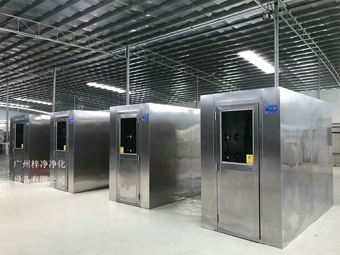 風淋室吹風時間沒有統(tǒng)一的規(guī)定，但通常建議吹風時間在20秒至30秒之間。